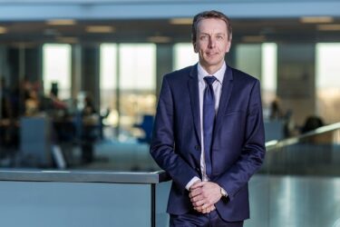 Demant adquiere Kind Group por 700 millones de euros
