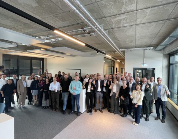 El encuentro tuvo lugar en la oficina de Oticon Alemania, donde además se organizó una sesión abierta con los equipos locales. FOTO: Demant